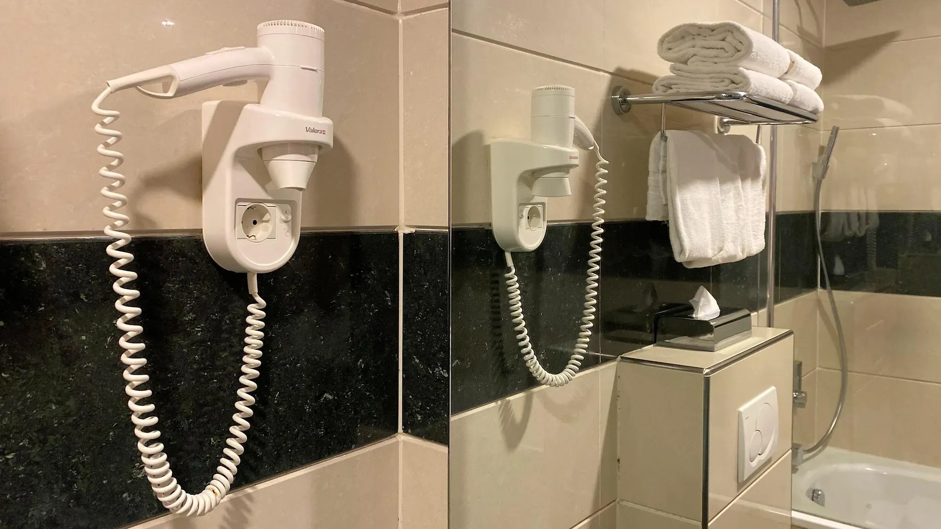 Xo Hotels Blue Square Амстердам 3*,