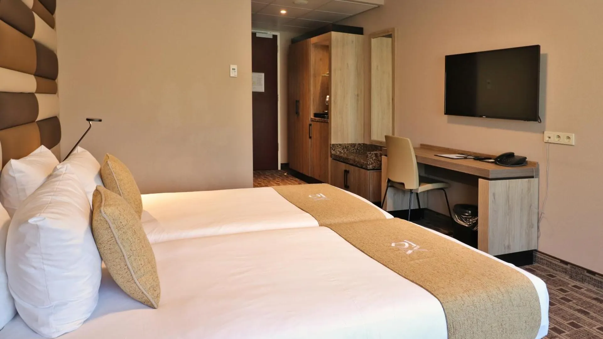 Xo Hotels Blue Square Амстердам